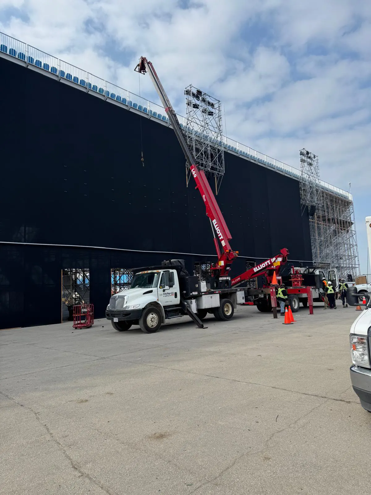 Toronto Sign Installers Sign Maintenance & Repair Led And Lighting Toronto Sign Installation Sign Installation Company Sign Installation In Greater Toronto Area (GTA)